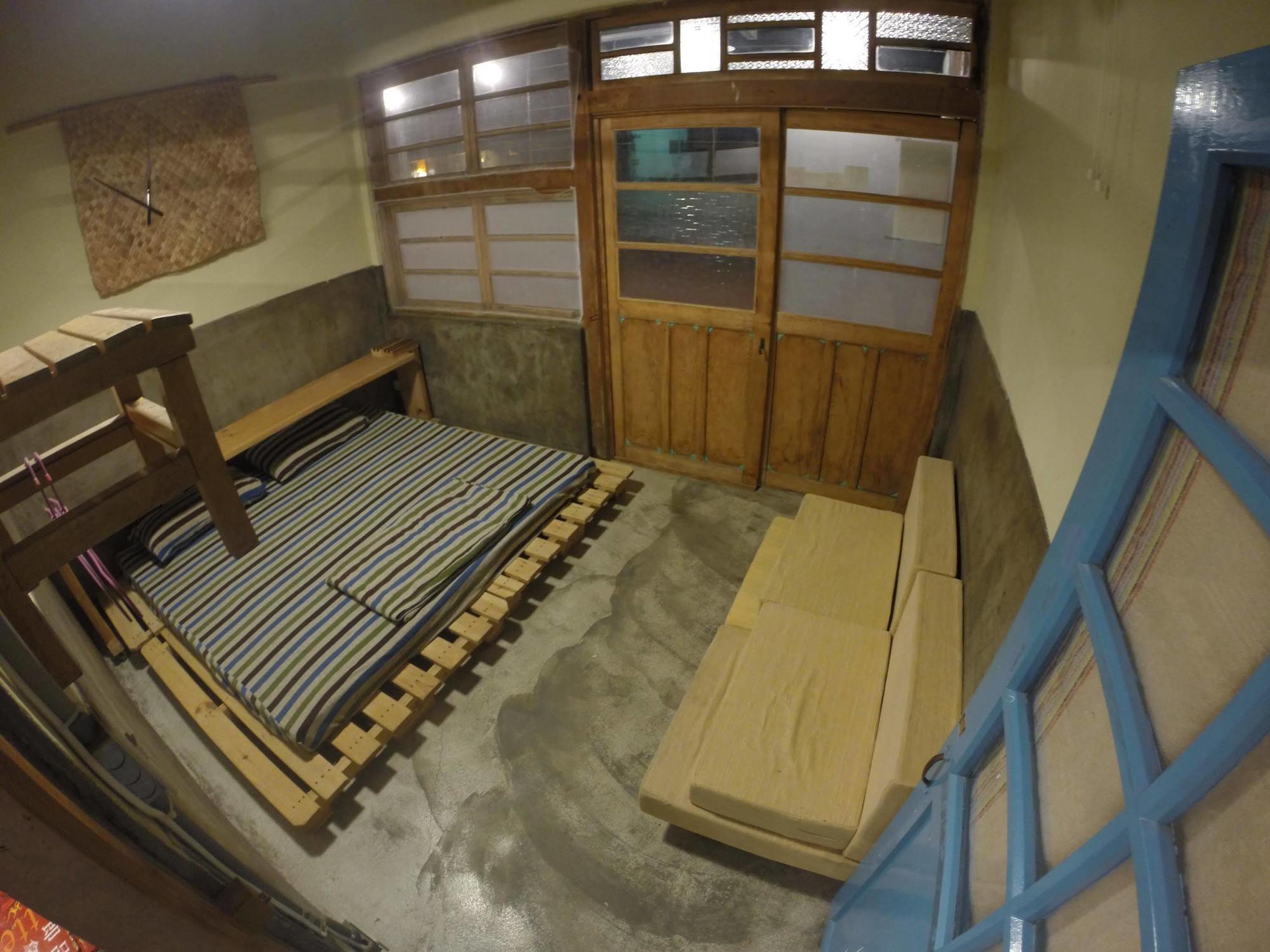 2F Hostel T'ai-tung 外观 照片